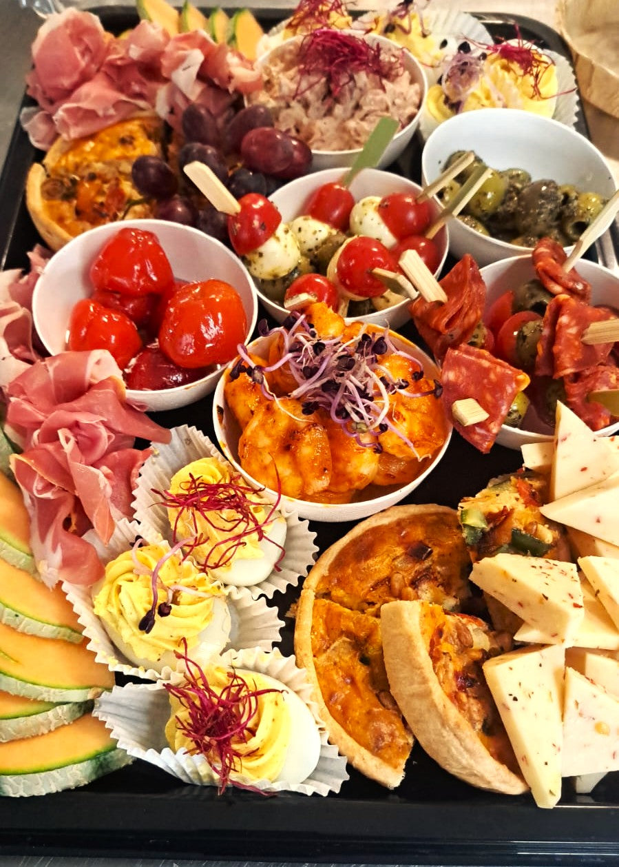 Tapas Arrangement met warme en koude tapas
